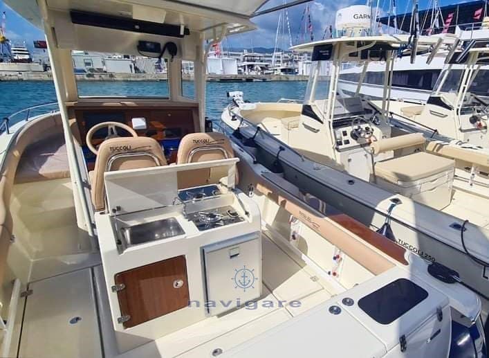 Tuccoli Marine T250 Capraia - Deck View Tuccoli Marine T250 Capraia - Deck View