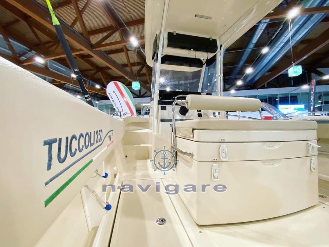 Tuccoli Marine T250 Vm - Deck View Tuccoli Marine T250 Vm - Deck View