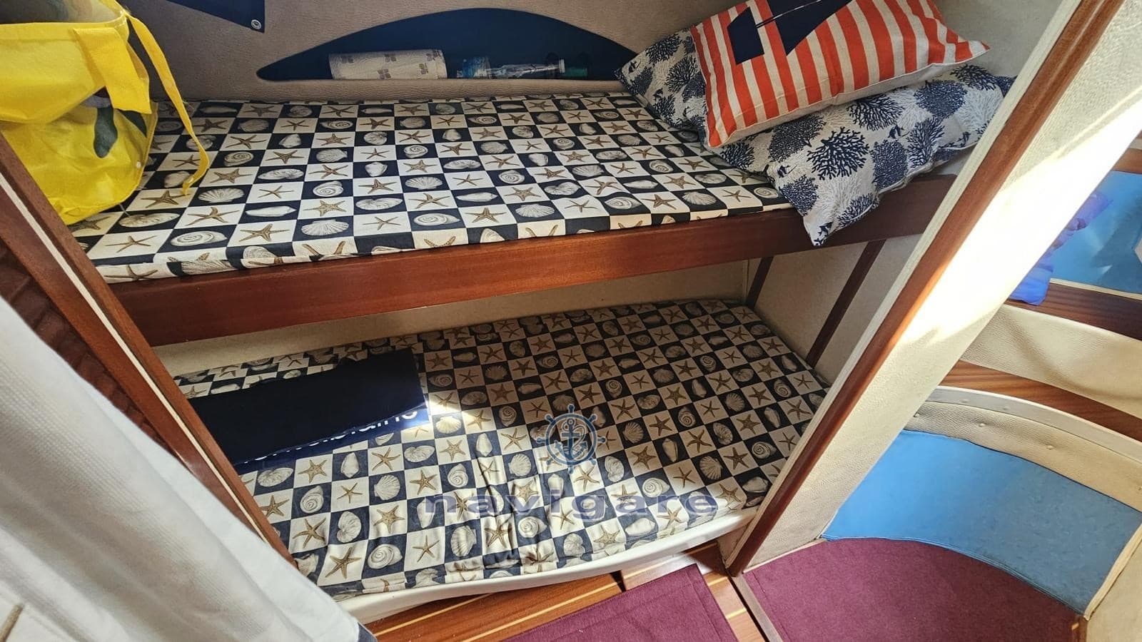 Plastik Space 310 Cruiser - Deck View Plastik Space 310 Cruiser - Deck View