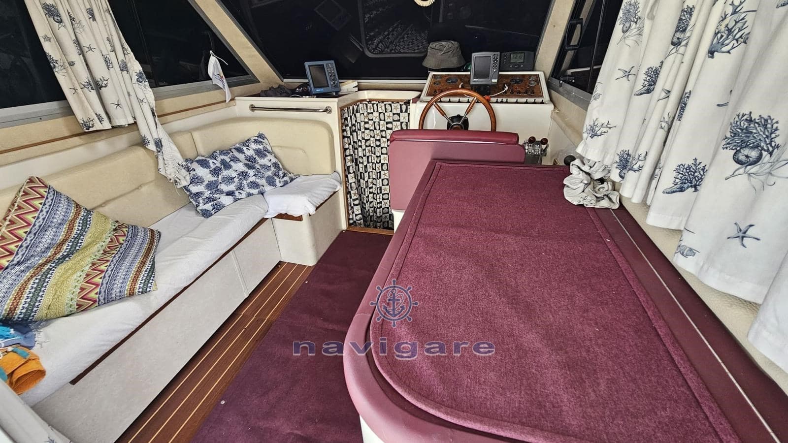 Plastik Space 310 Cruiser - Detail View 1 Plastik Space 310 Cruiser - Detail View 1