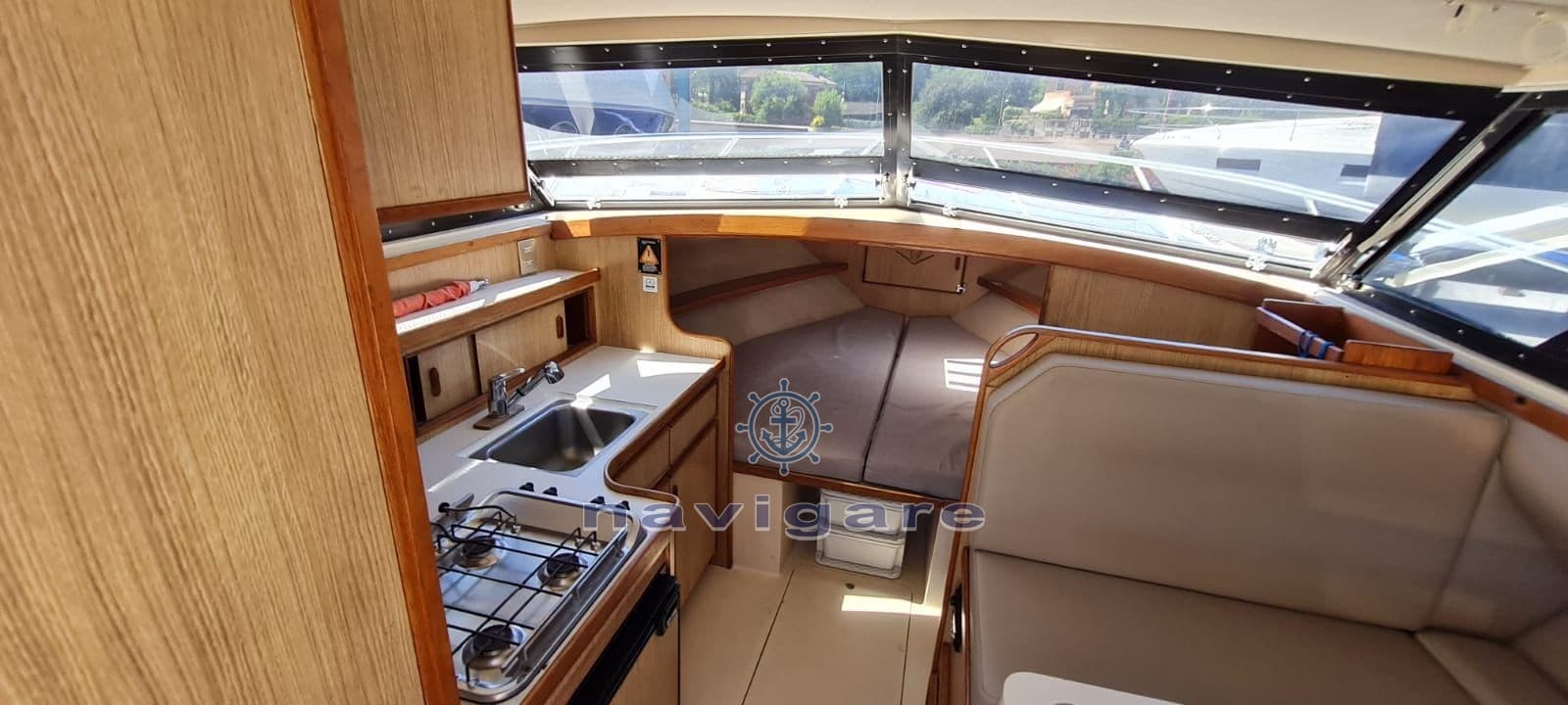 Bertram Yacht 28' Sf - Interior View Bertram Yacht 28' Sf - Interior View