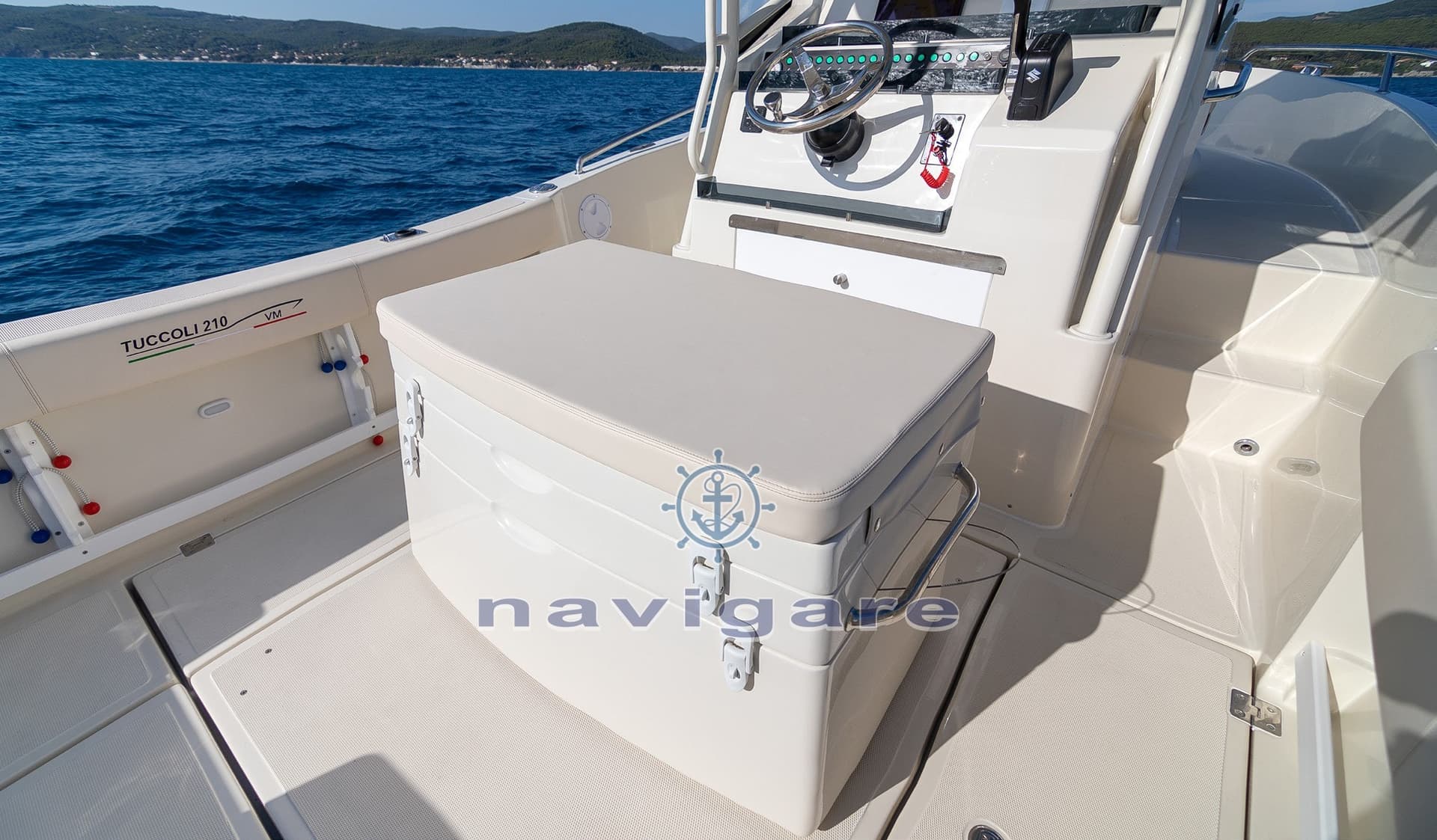 Tuccoli Marine T210 Vm - Interior View Tuccoli Marine T210 Vm - Interior View