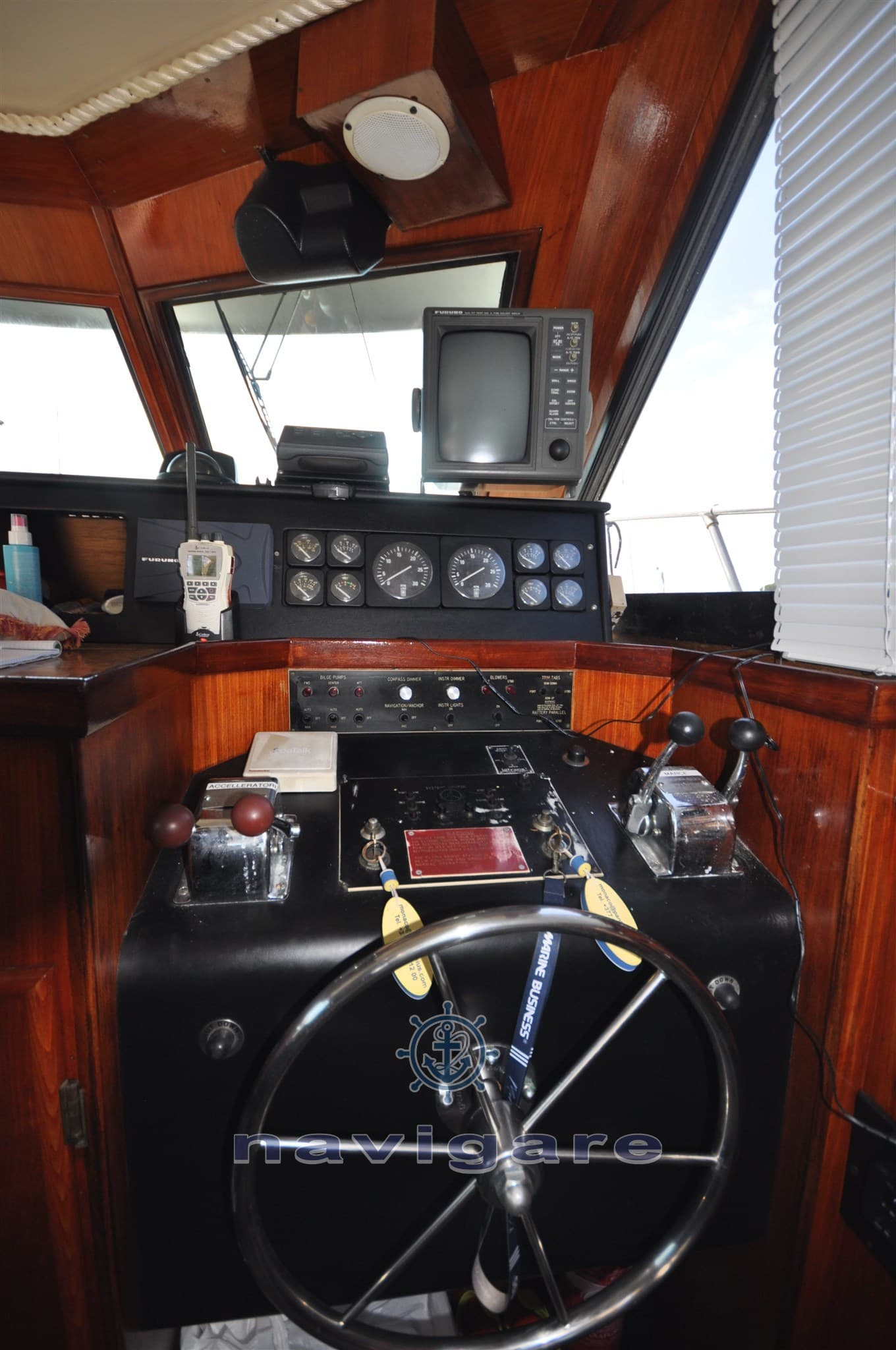 Hatteras HATTERAS 38 SF usato - foto hero 10