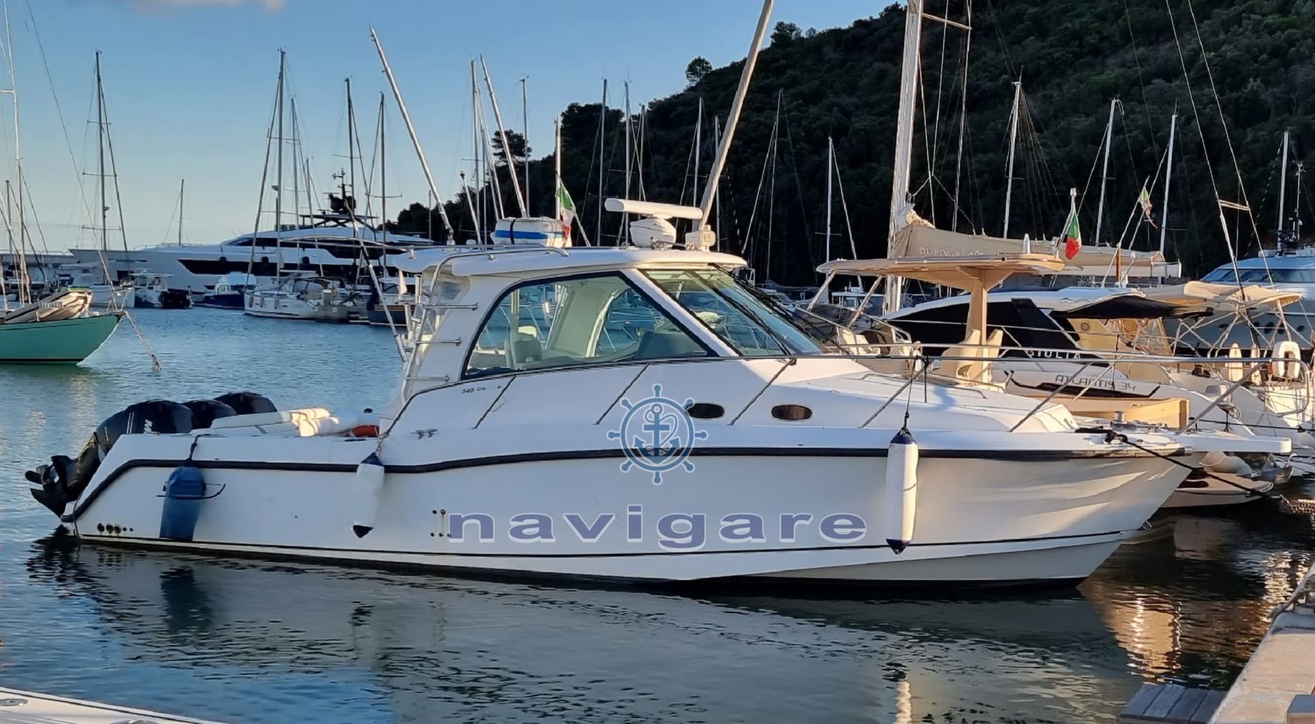 Boston Whaler 345 Conquest d'occasion - détail 1
