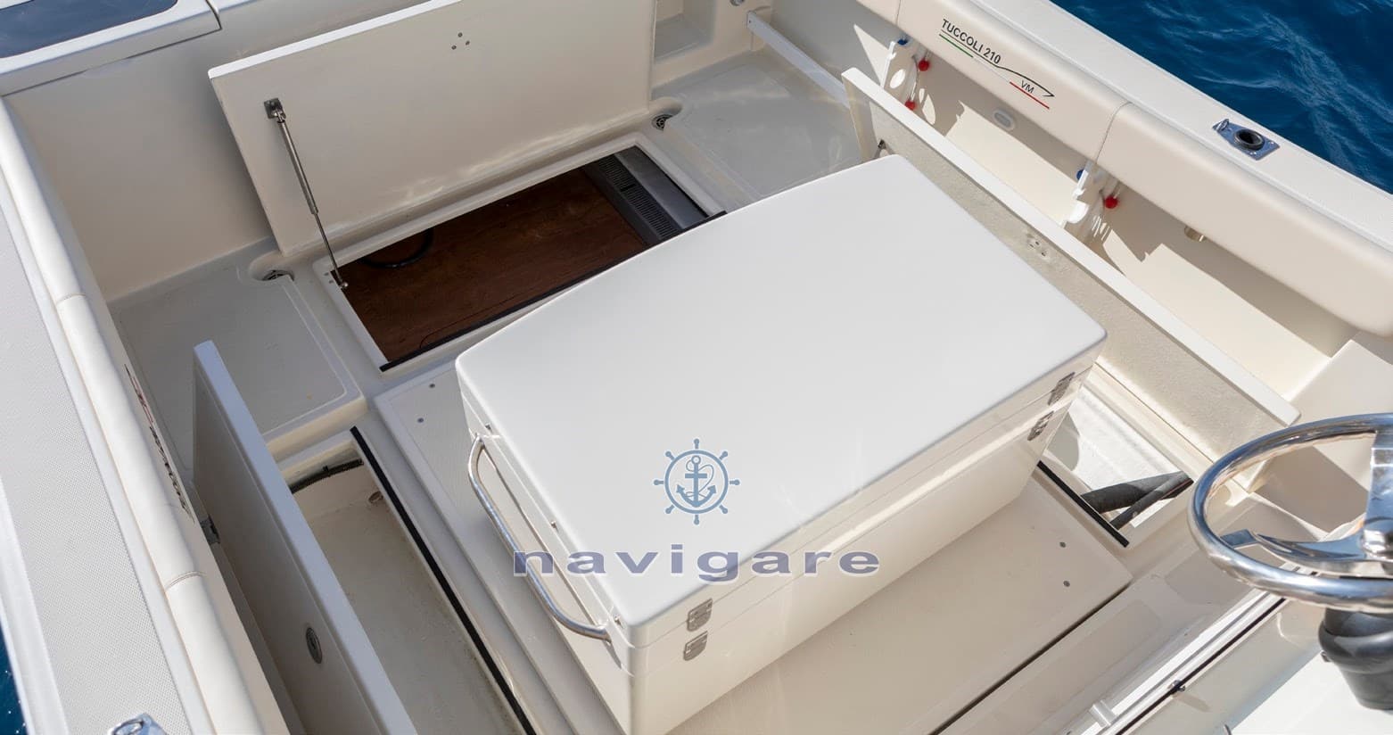 Tuccoli Marine T210 Vm - Deck View Tuccoli Marine T210 Vm - Deck View