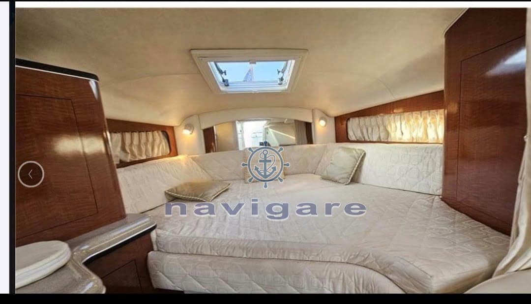 Sea Ray 335 Da - Deck View Sea Ray 335 Da - Deck View