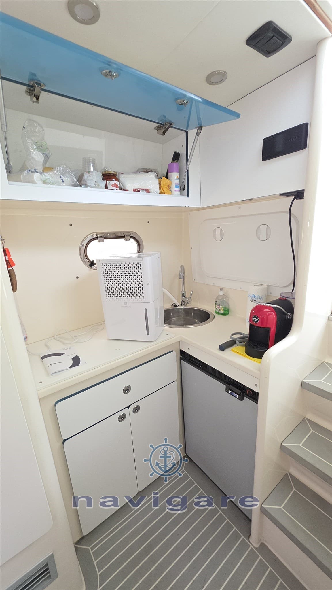 Cayman 30 Wa - Deck View Cayman 30 Wa - Deck View