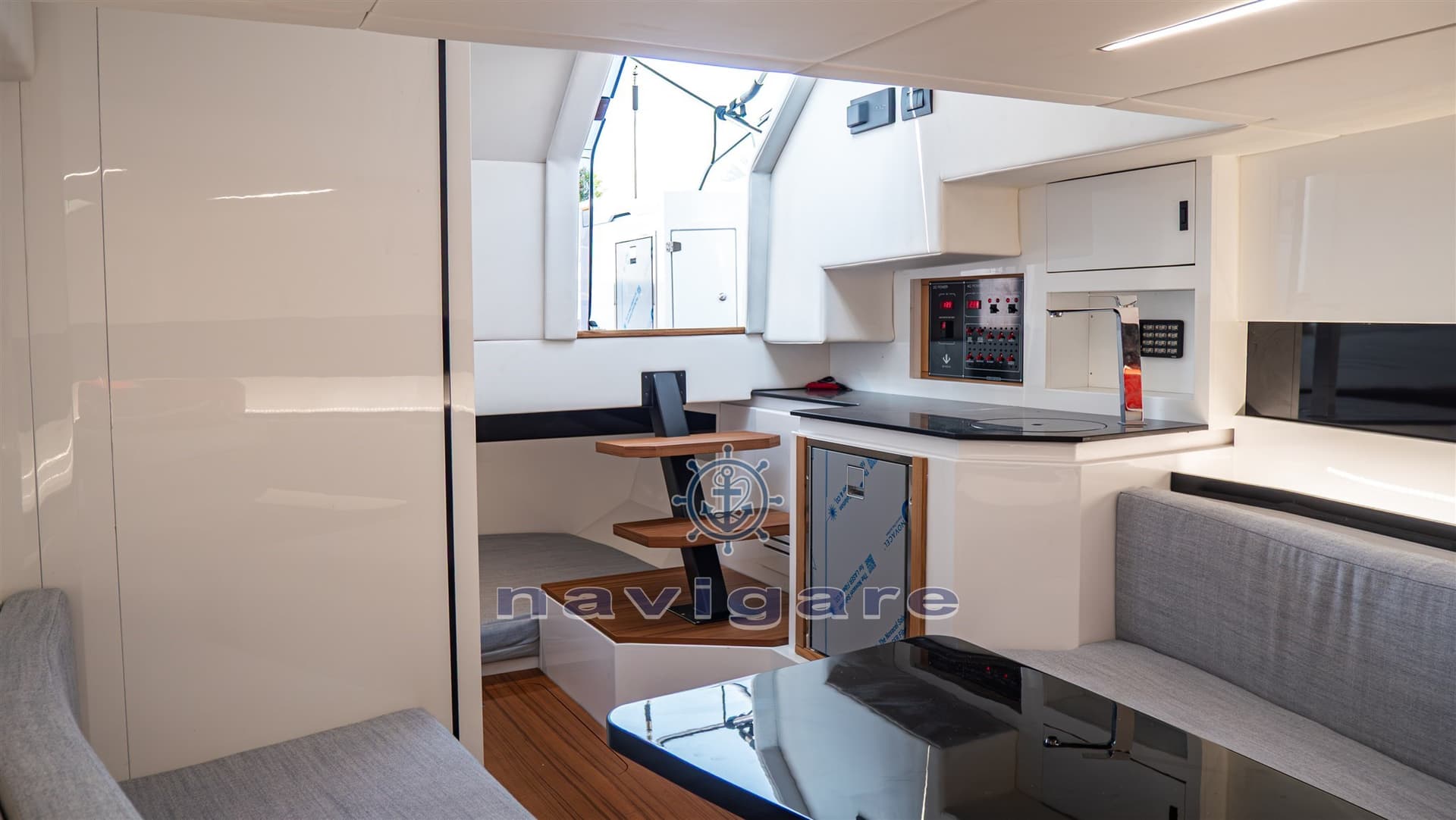 BB Yachts Bb 35 Elba - Detail View 1 BB Yachts Bb 35 Elba - Detail View 1