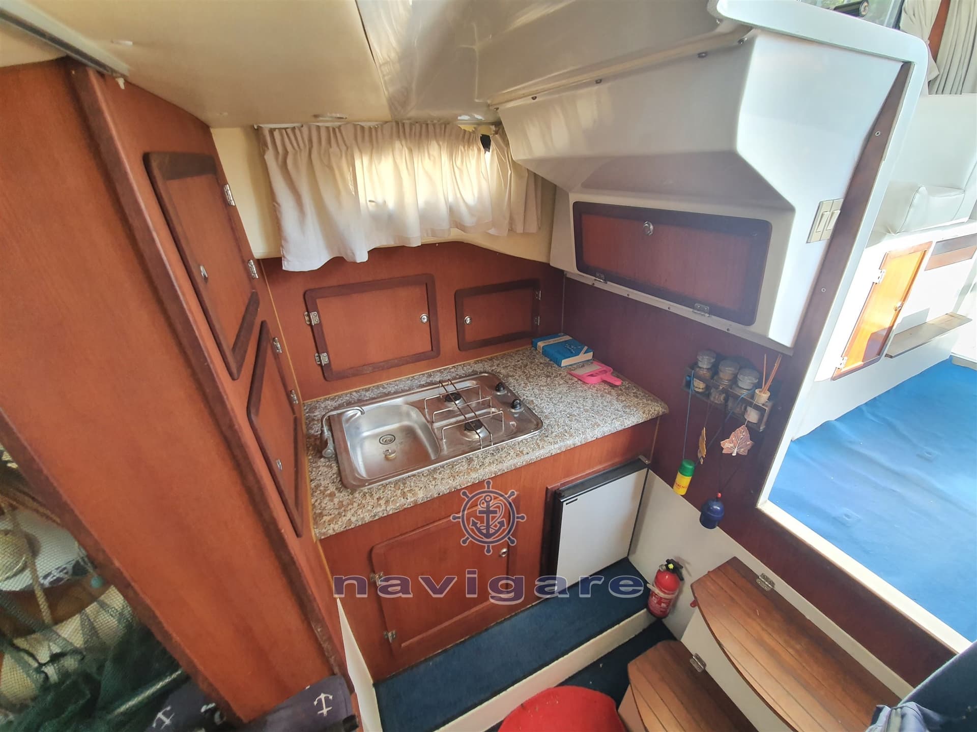 Ala Blu Proteo 28 Flying Bridge - Interior View Ala Blu Proteo 28 Flying Bridge - Interior View