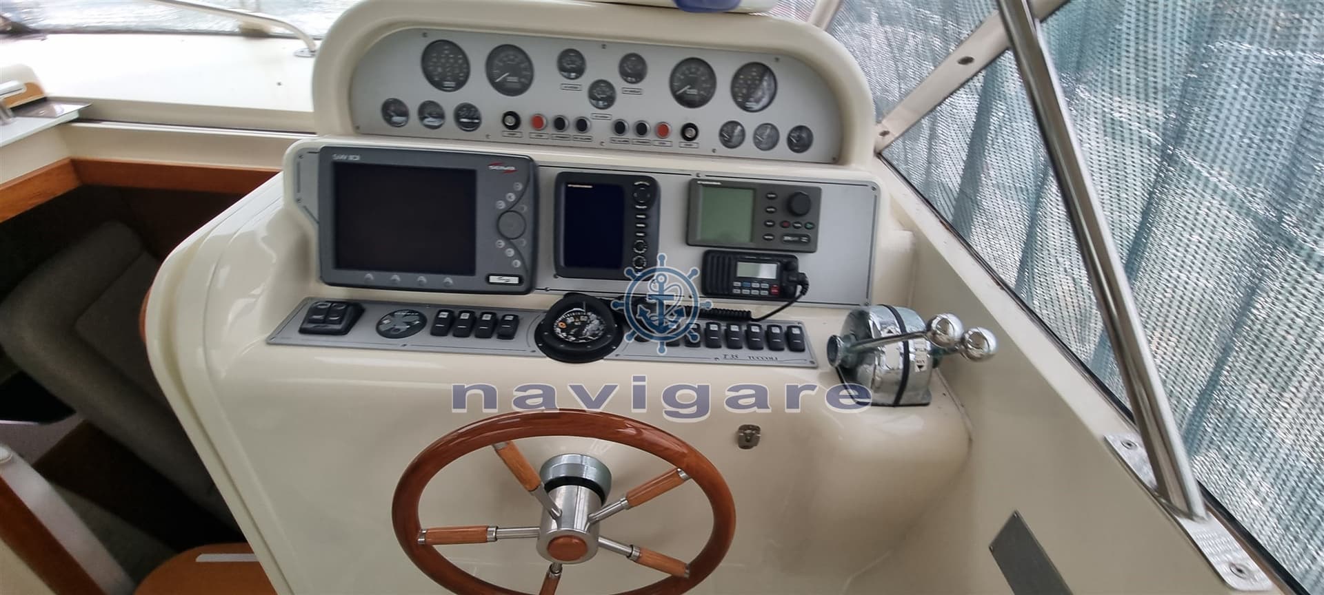 Tuccoli Ivano T 350 - Deck View Tuccoli Ivano T 350 - Deck View