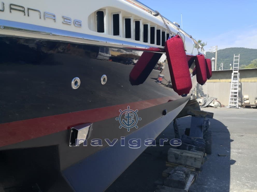 Supermarine IGUANA 36 d'occasion - image hero 14