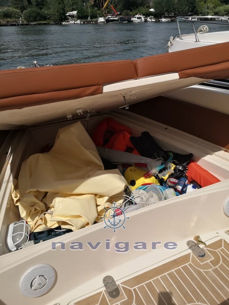 Supermarine IGUANA 36 d'occasion - image hero 9