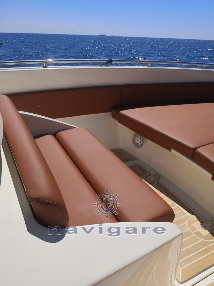 Supermarine IGUANA 36 d'occasion - image hero 17