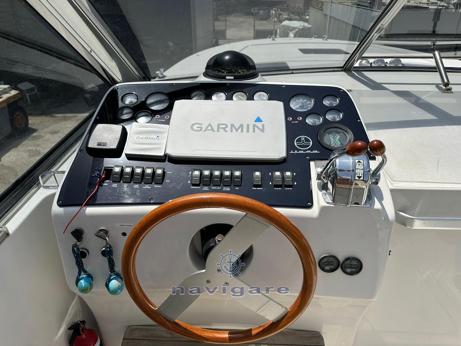 Itama Itama 46 - Deck View Itama Itama 46 - Deck View