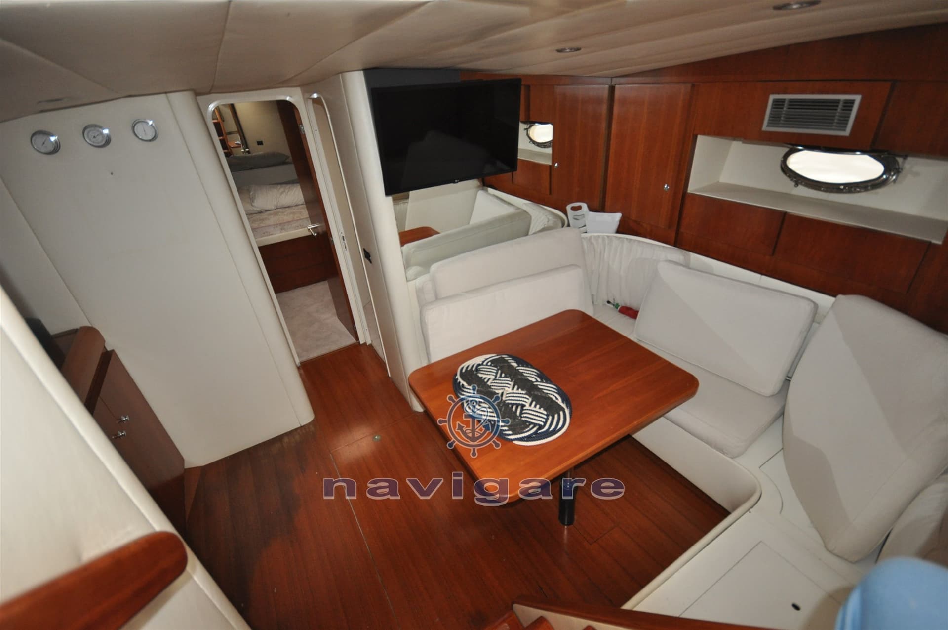 Itama Itama 46 - Detail View 1 Itama Itama 46 - Detail View 1