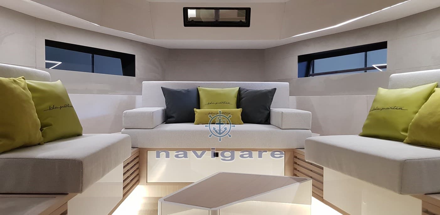 Blu Martin Walkaround 46 - Deck View Blu Martin Walkaround 46 - Deck View