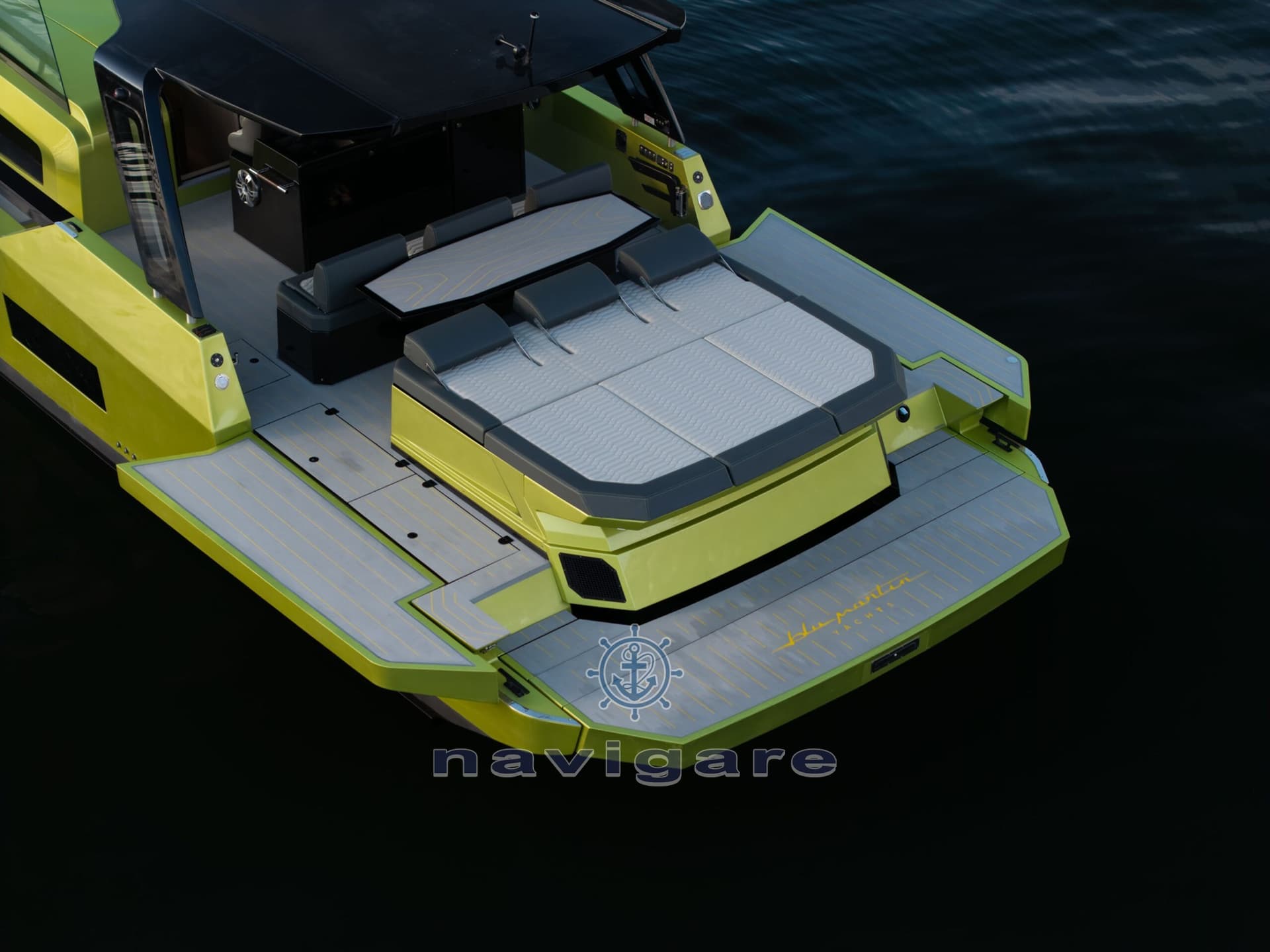 Blu Martin Walkaround 46 - Detail View 1 Blu Martin Walkaround 46 - Detail View 1