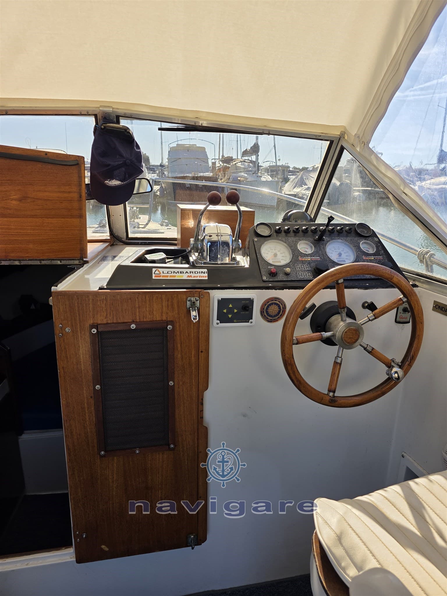 Ala Blu Proteo 23 Fisherman - Detail View 1 Ala Blu Proteo 23 Fisherman - Detail View 1