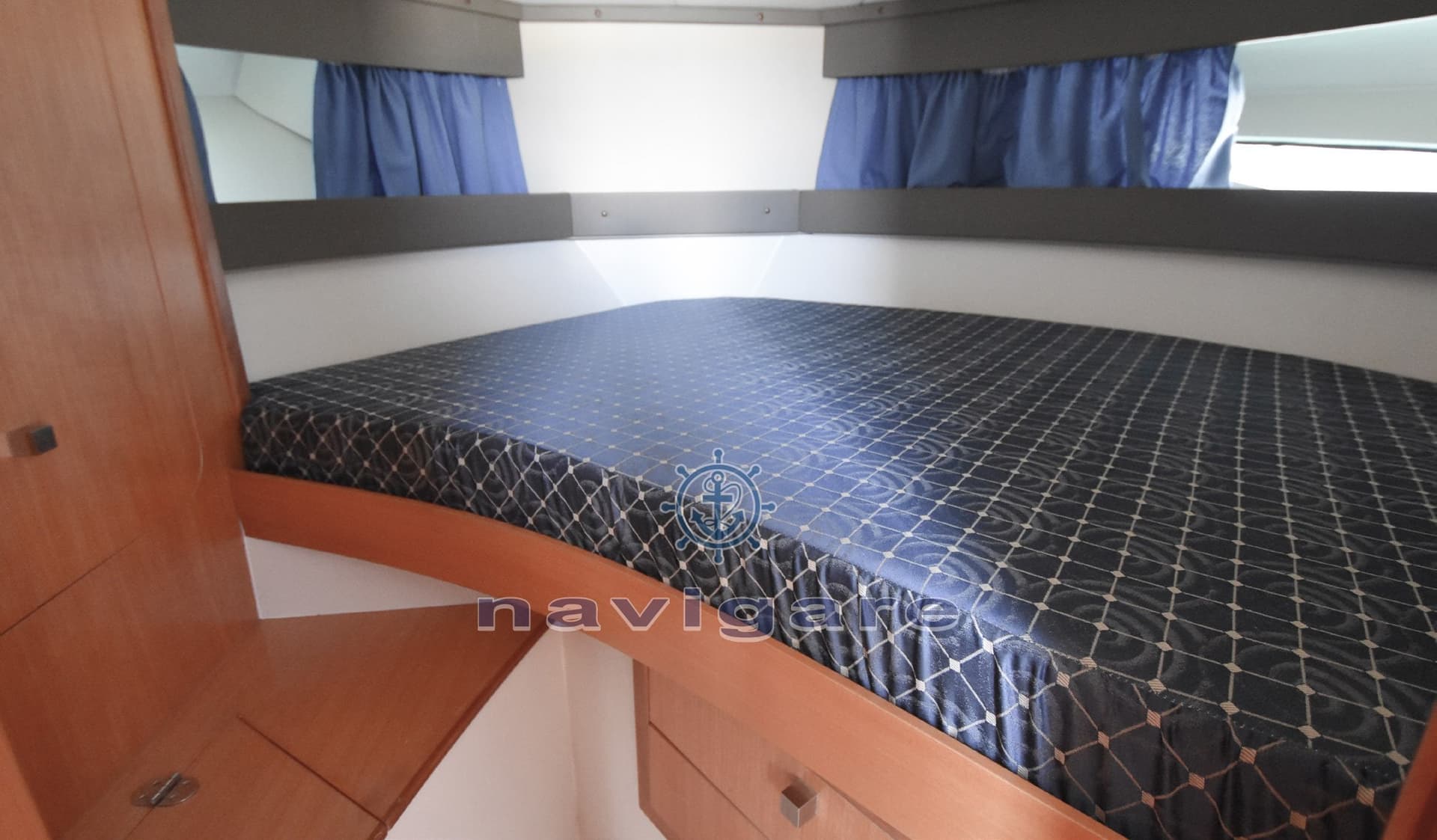 Tuccoli Marine T280 Entrobordo - Deck View Tuccoli Marine T280 Entrobordo - Deck View