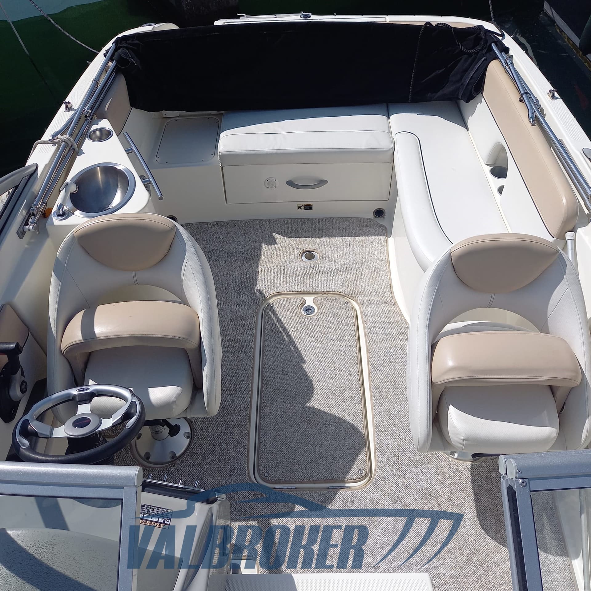 Bayliner 702 Cuddy used - detail 3