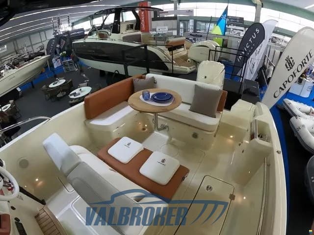 Capoforte Cx270 - Deck View Capoforte Cx270 - Deck View