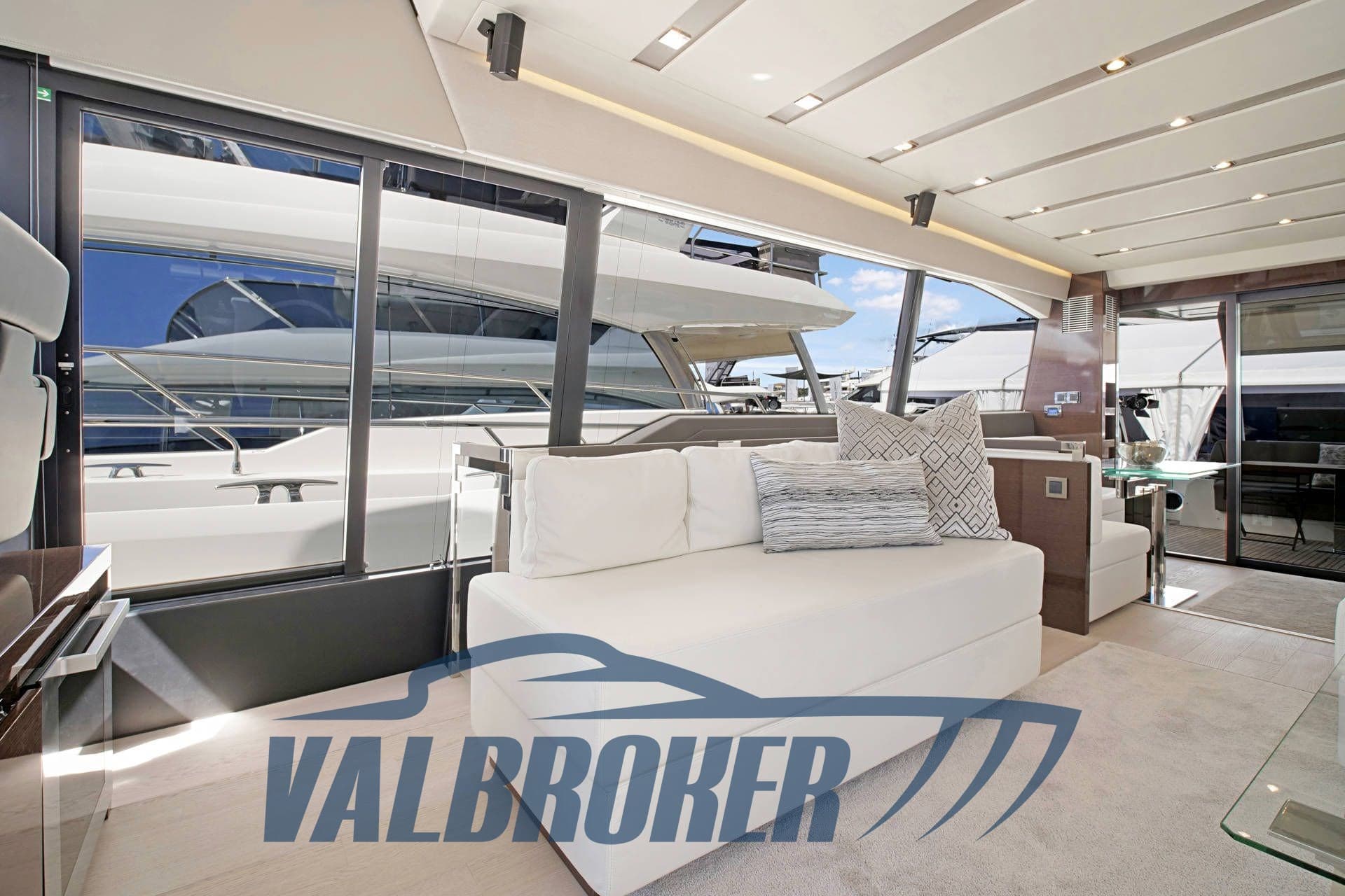 Prestige 680 Fly d'occasion - image hero 9
