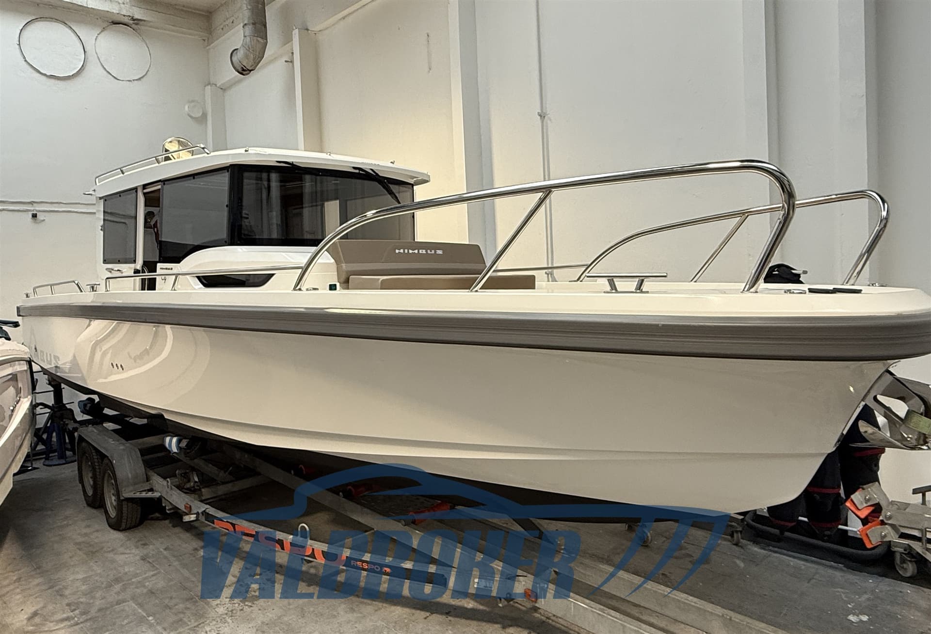 Nimbus C9 - Main View Nimbus C9 - Main View