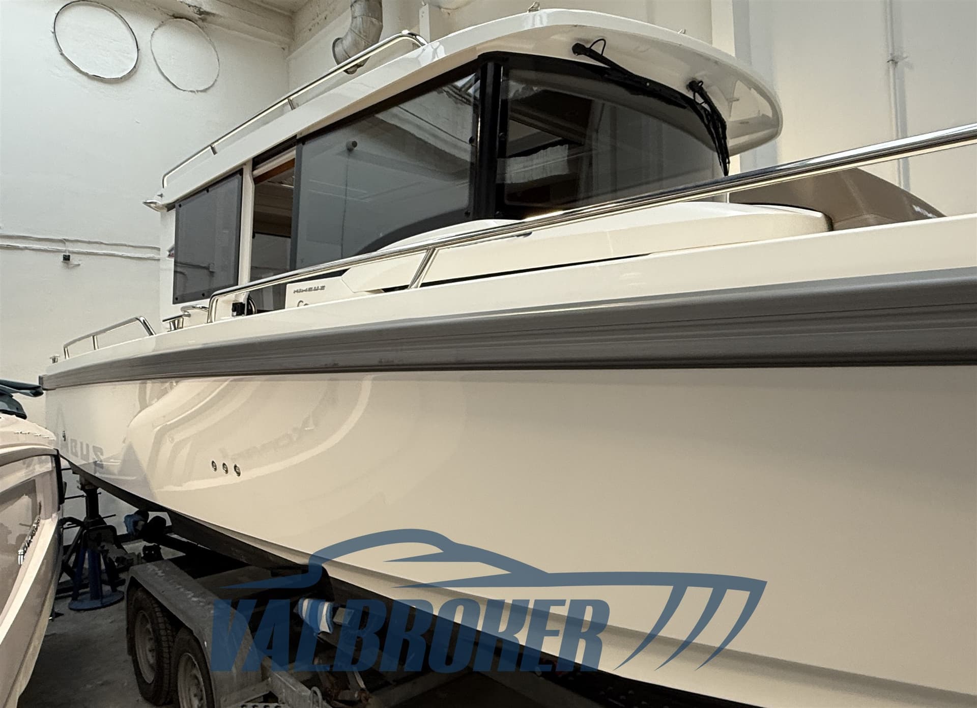 Nimbus C9 - Deck View Nimbus C9 - Deck View