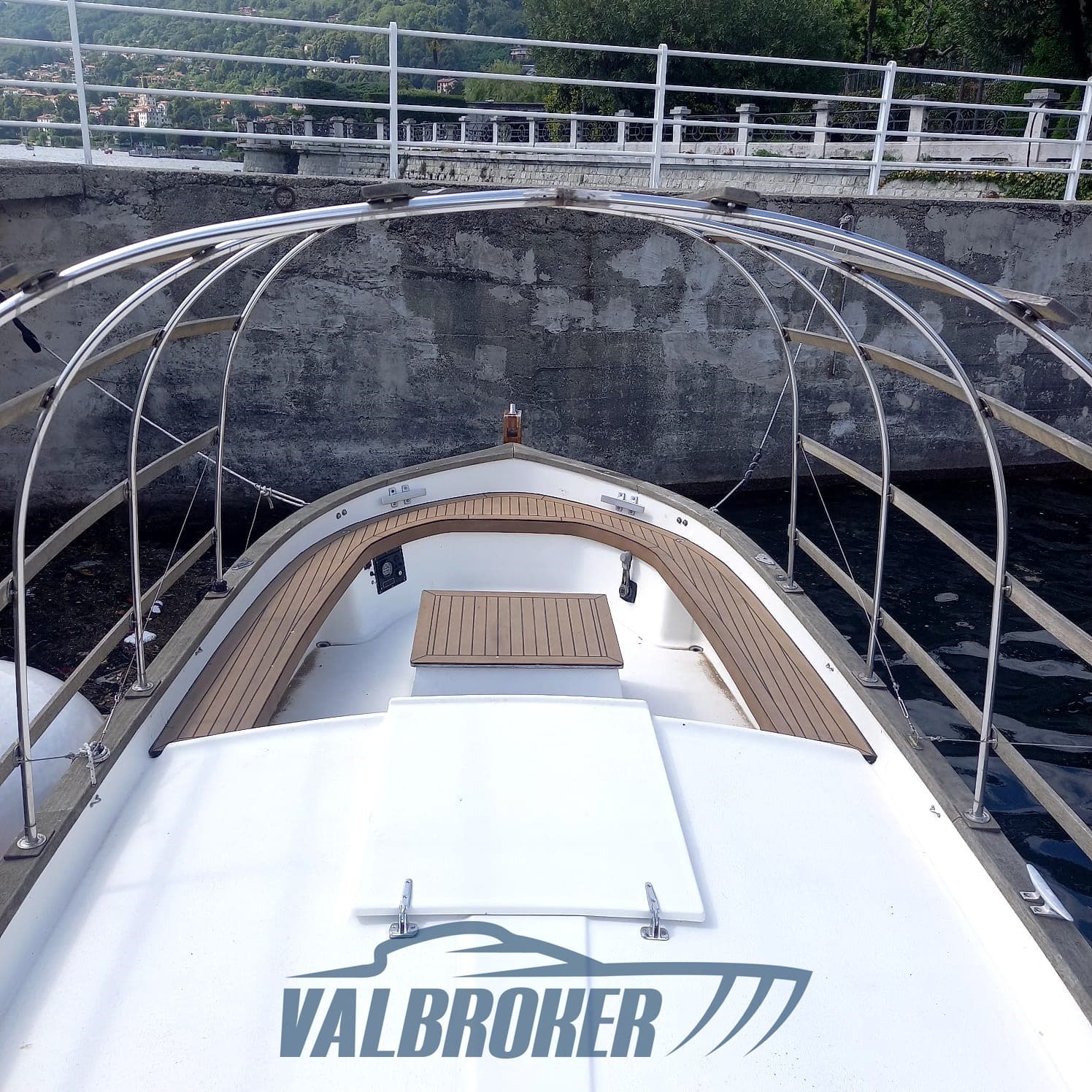 Gozzo Genovese Baciccia - Detail View 1 Gozzo Genovese Baciccia - Detail View 1