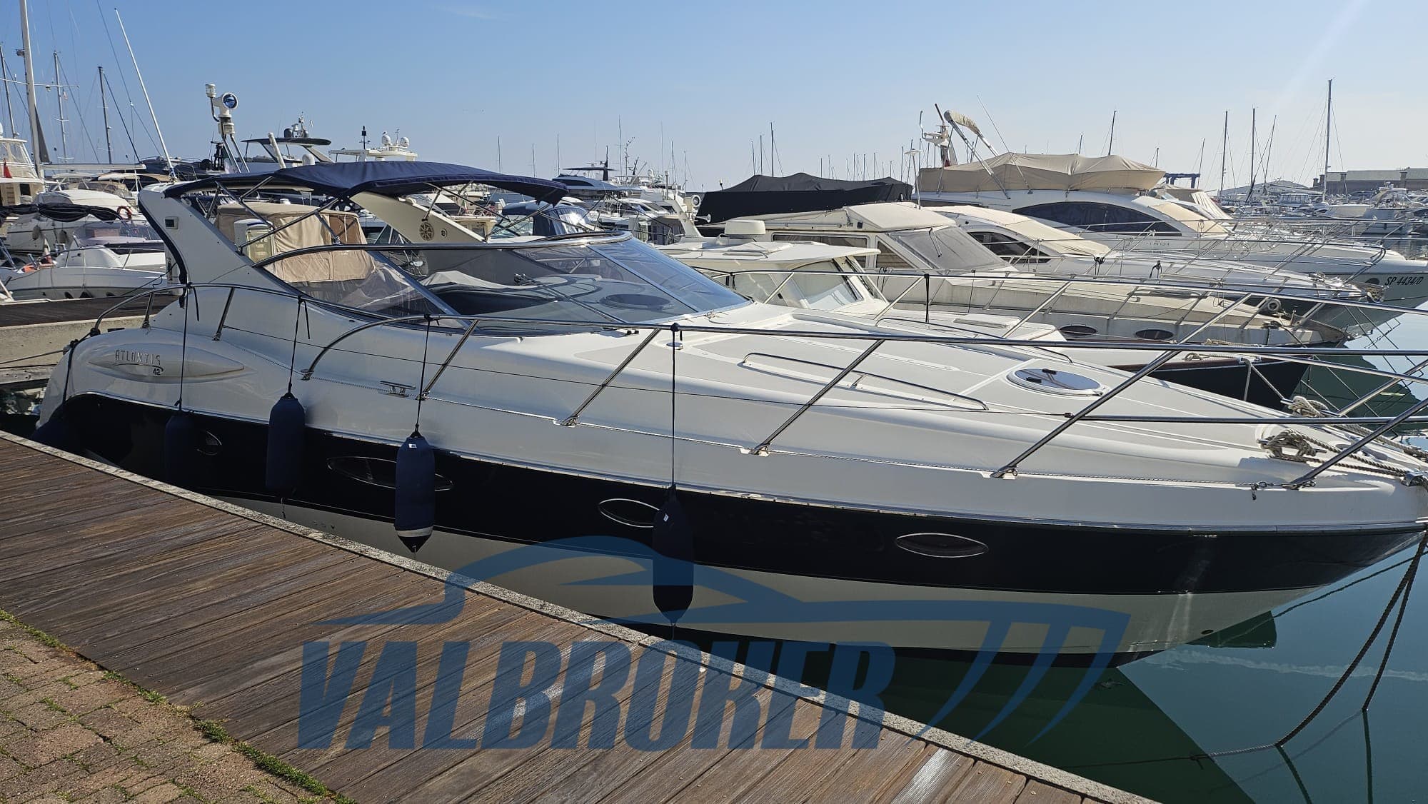 Atlantis Atlantis 42 - Detail View 1 Atlantis Atlantis 42 - Detail View 1