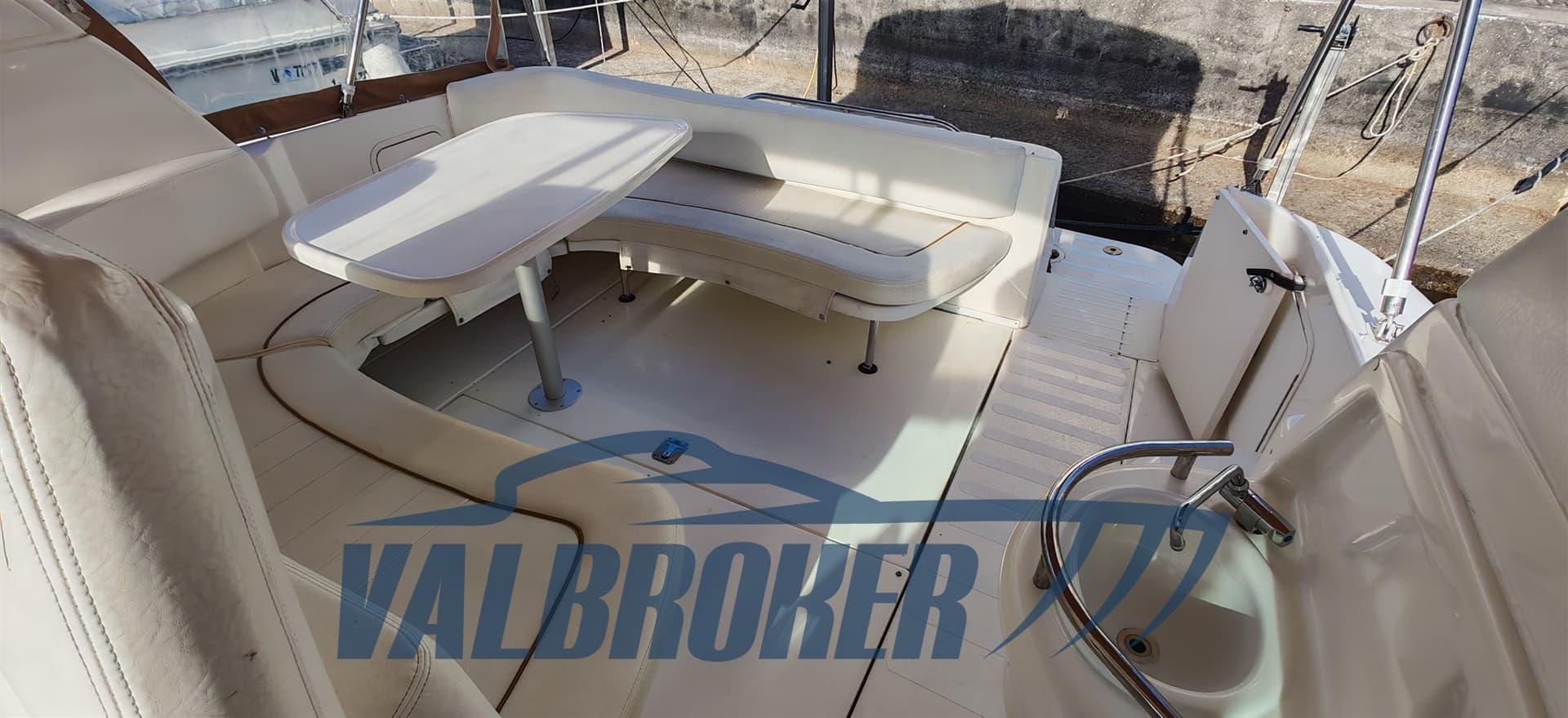 Sea Ray 310 SUNDANCER usato - foto hero 7