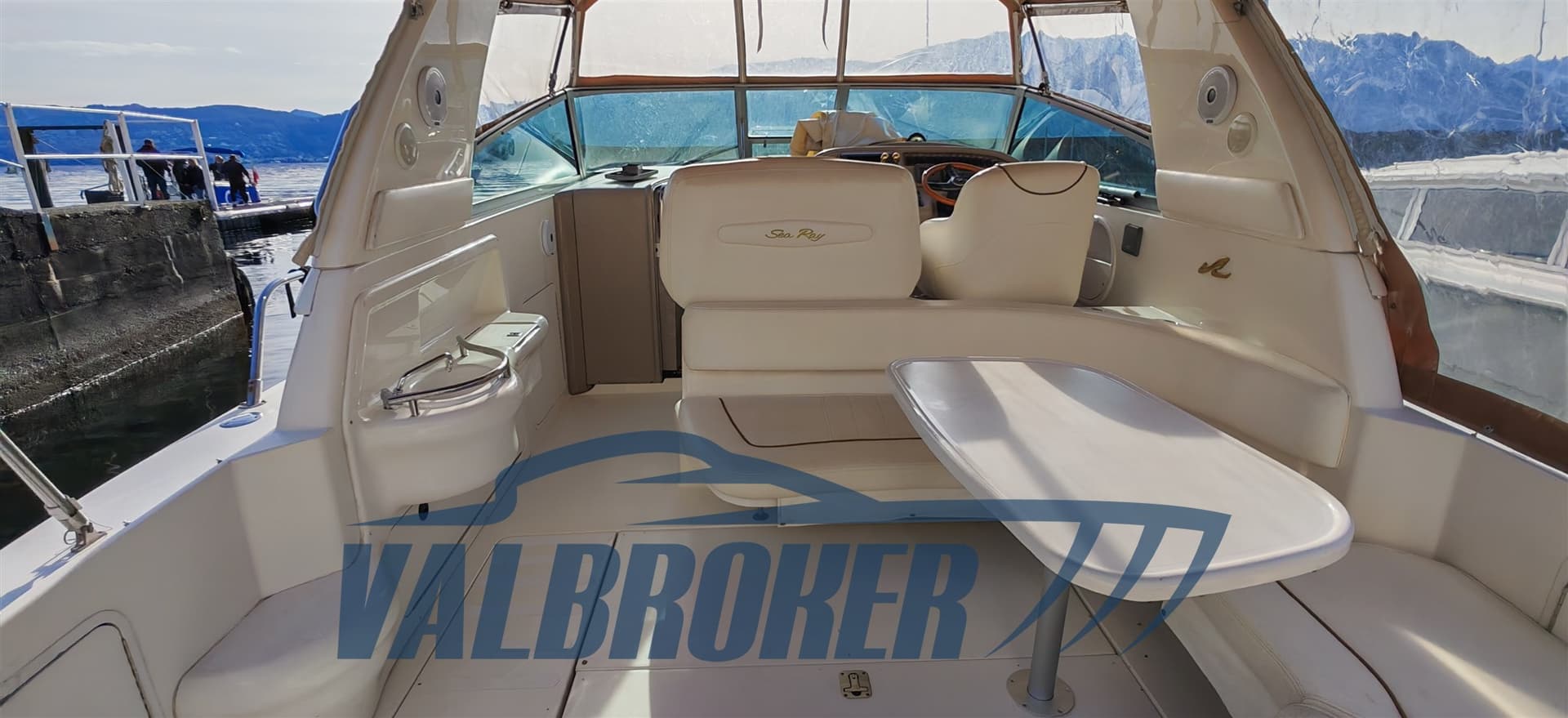 Sea Ray 310 SUNDANCER usato - foto hero 39
