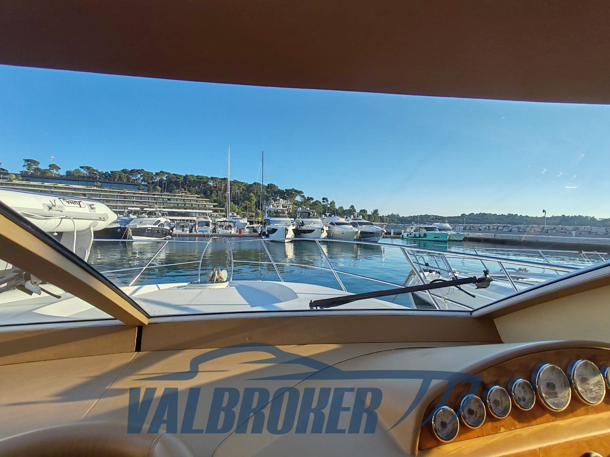 Gulf Craft Majesty Yachts 50 - Detail View 1 Gulf Craft Majesty Yachts 50 - Detail View 1