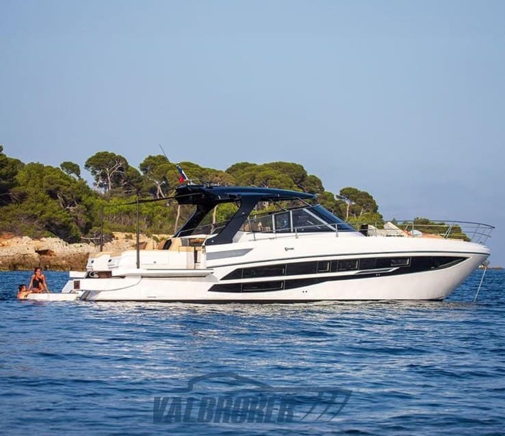 FIM 470 Regina - Deck View FIM 470 Regina - Deck View