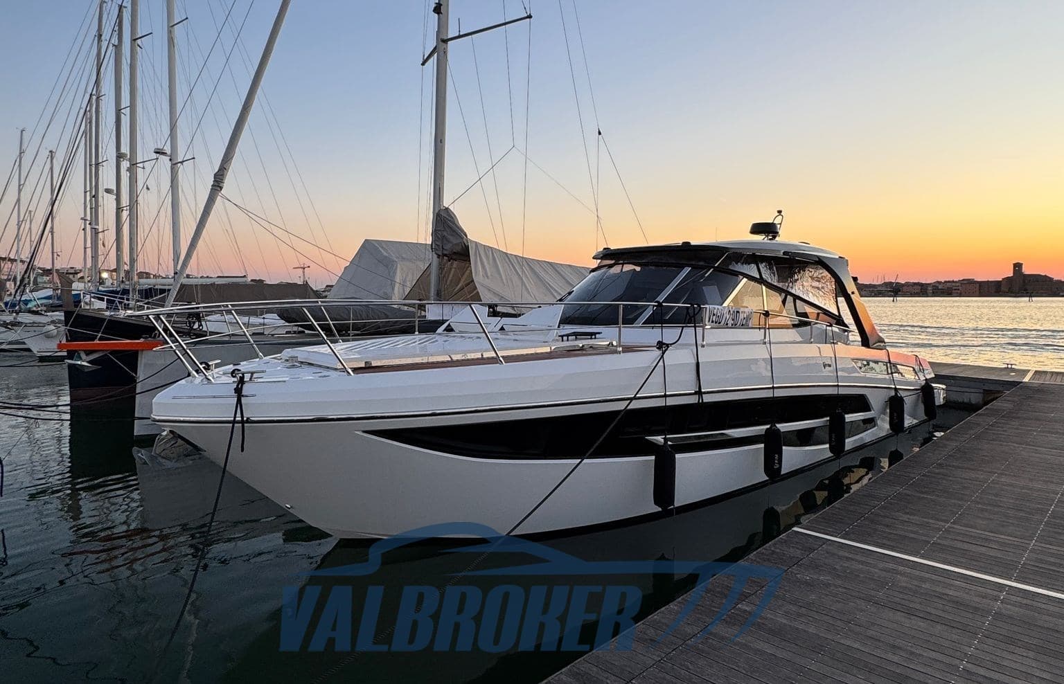 FIM 470 Regina - Interior View FIM 470 Regina - Interior View