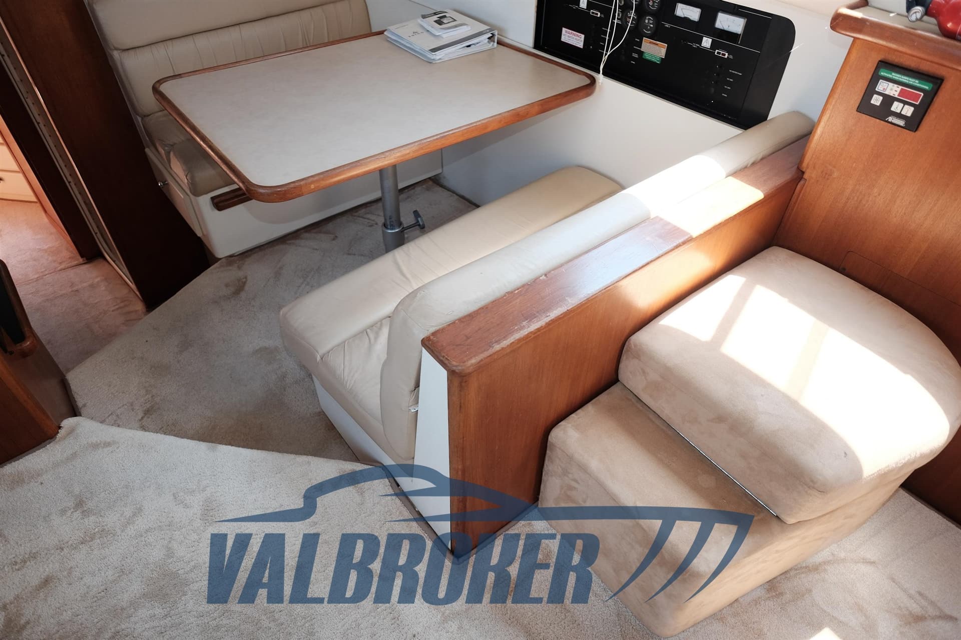 Carver Boat 400 used - hero image 30