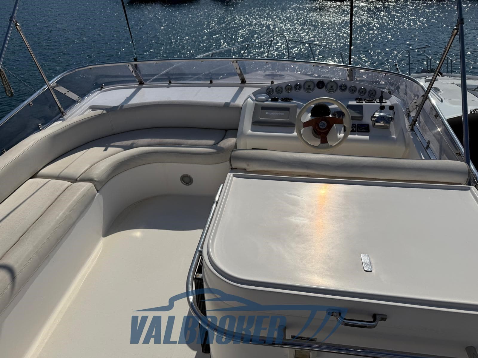 Gulf Craft Majesty Yachts 50 usato - foto hero 2