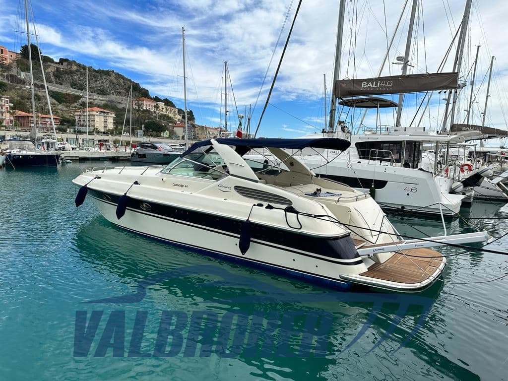 Colombo Cambridge 44 - Interior View Colombo Cambridge 44 - Interior View