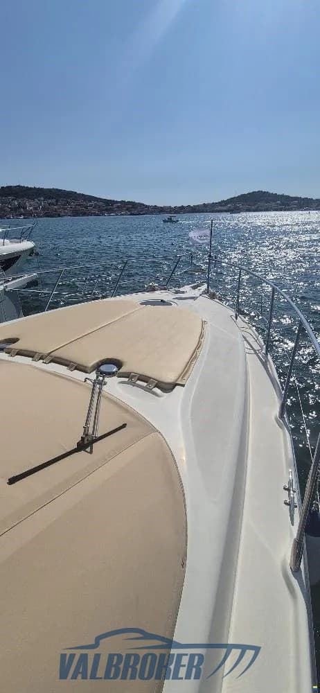 Cranchi Atlantique 48 - Interior View Cranchi Atlantique 48 - Interior View