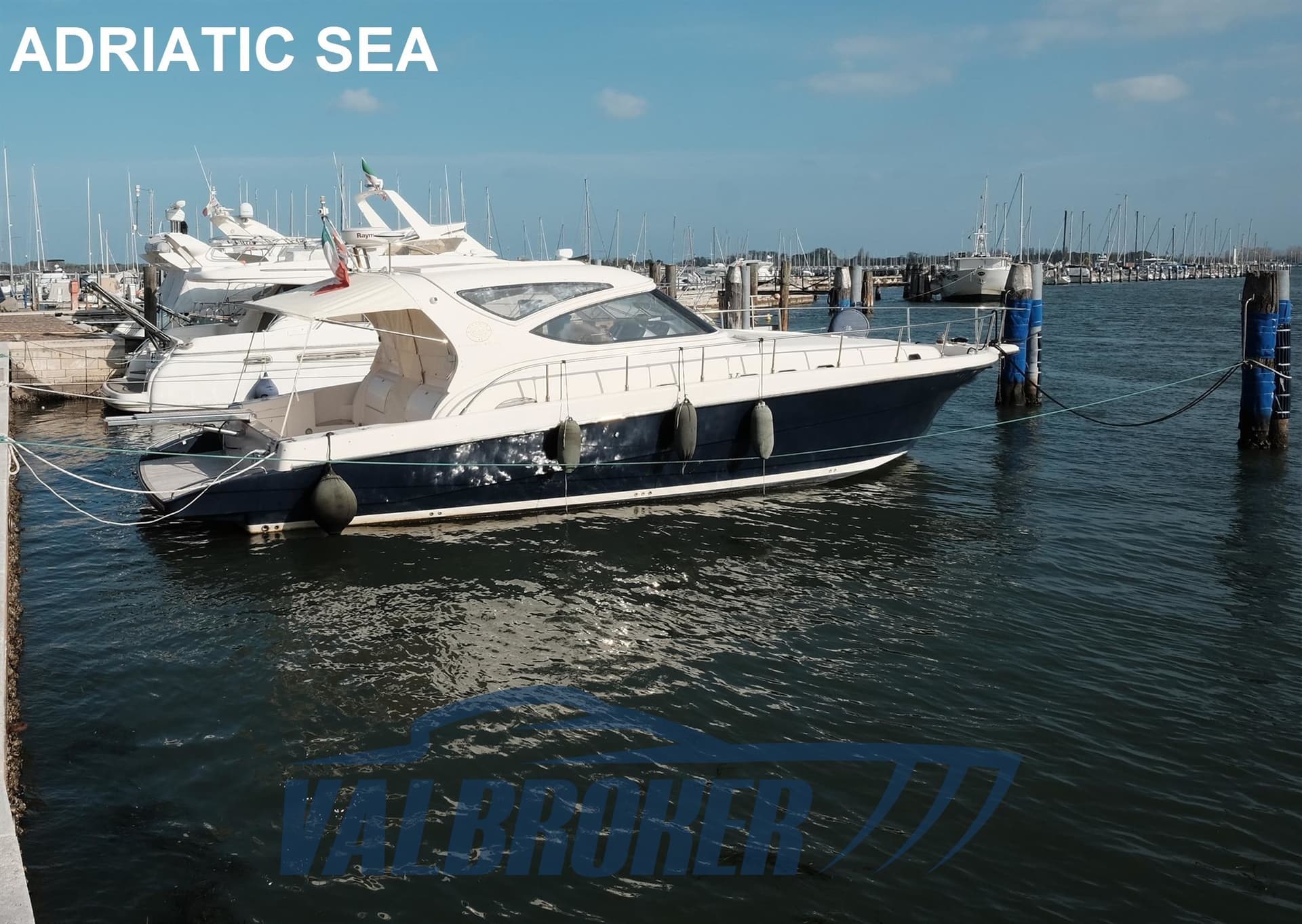 Cayman 43 Wa - Main View Cayman 43 Wa - Main View