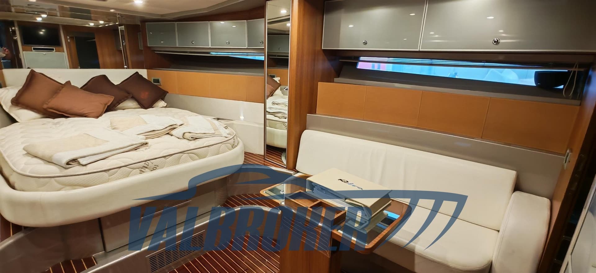 Riva 44 RIVARAMA usato - foto hero 43