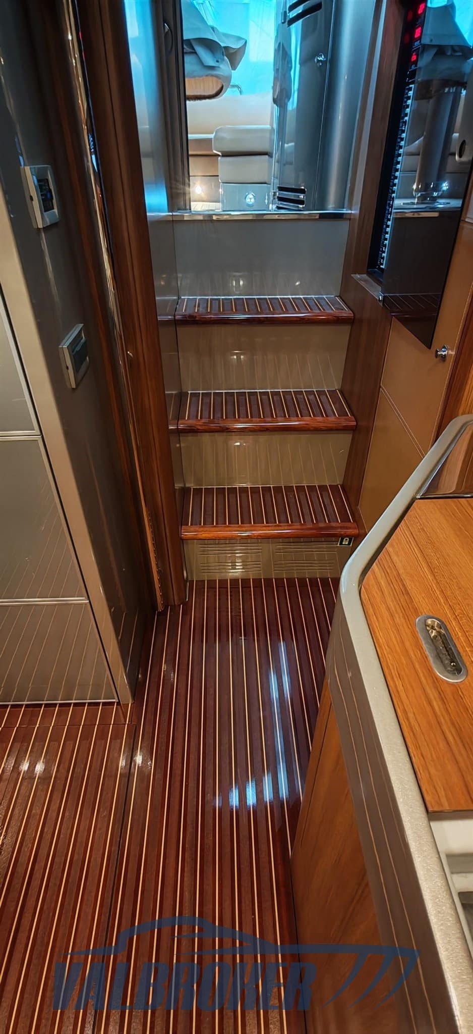Riva 44 RIVARAMA usato - foto hero 15