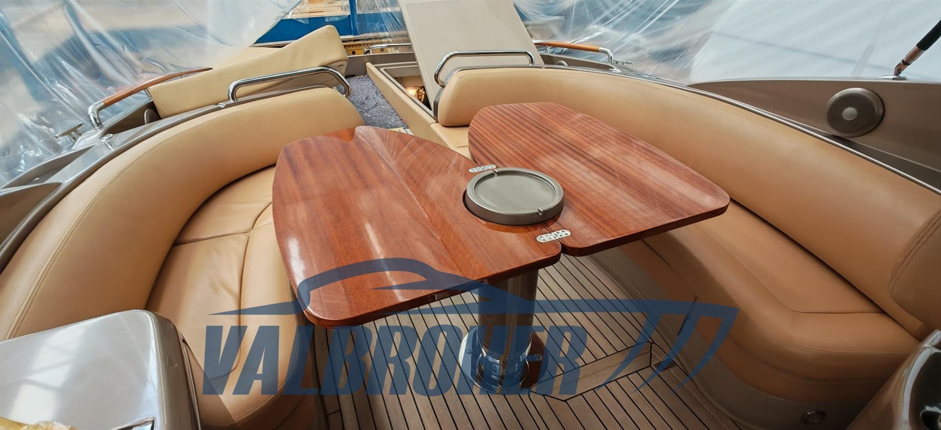 Riva 44 RIVARAMA usato - foto hero 34