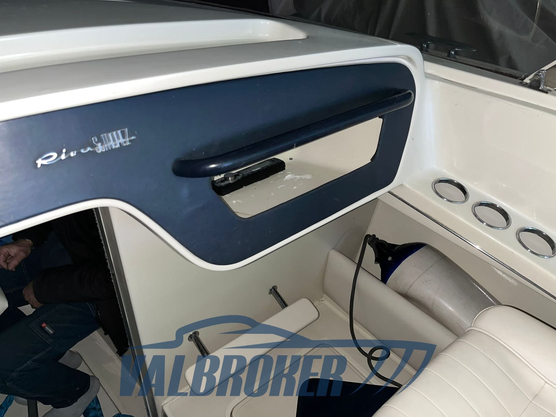 Riva SAINT TROPEZ d'occasion - image hero 24