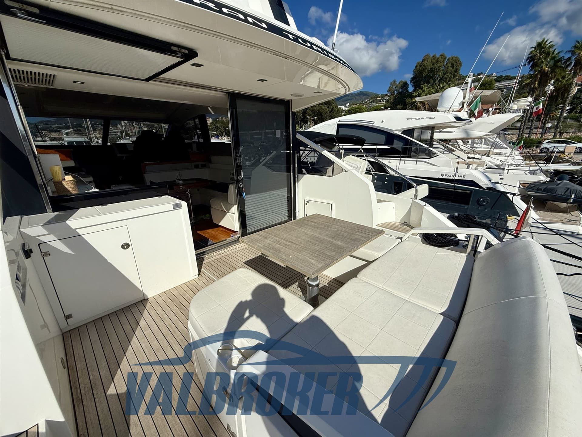 Fairline Targa 50 Gt - Deck View Fairline Targa 50 Gt - Deck View