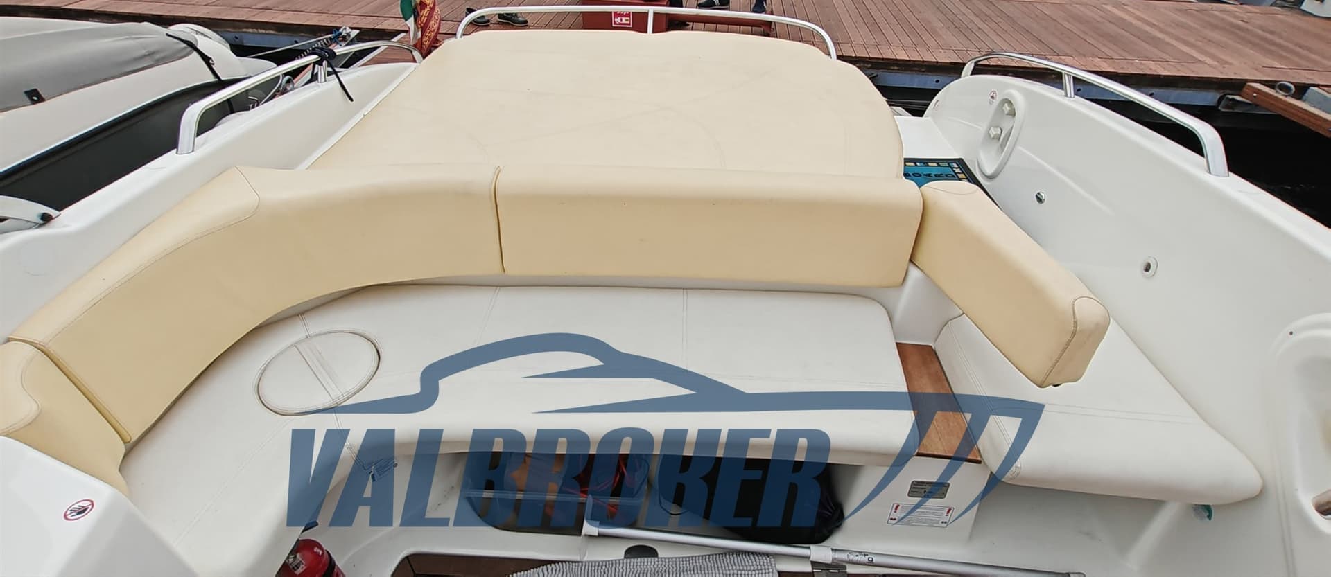 Cranchi Csl 27 - Deck View Cranchi Csl 27 - Deck View