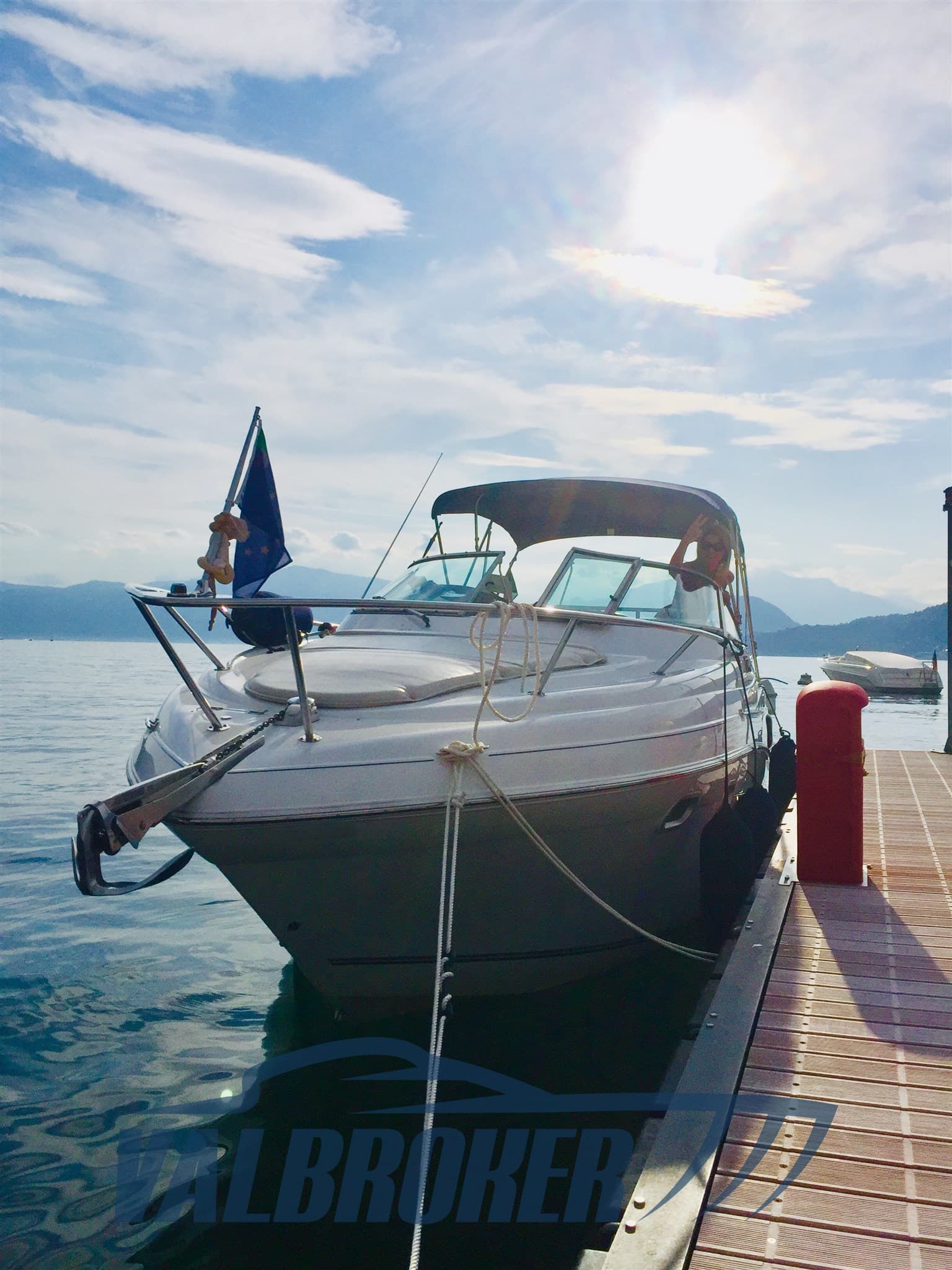 Four Winns Vista 248 - Deck View Four Winns Vista 248 - Deck View