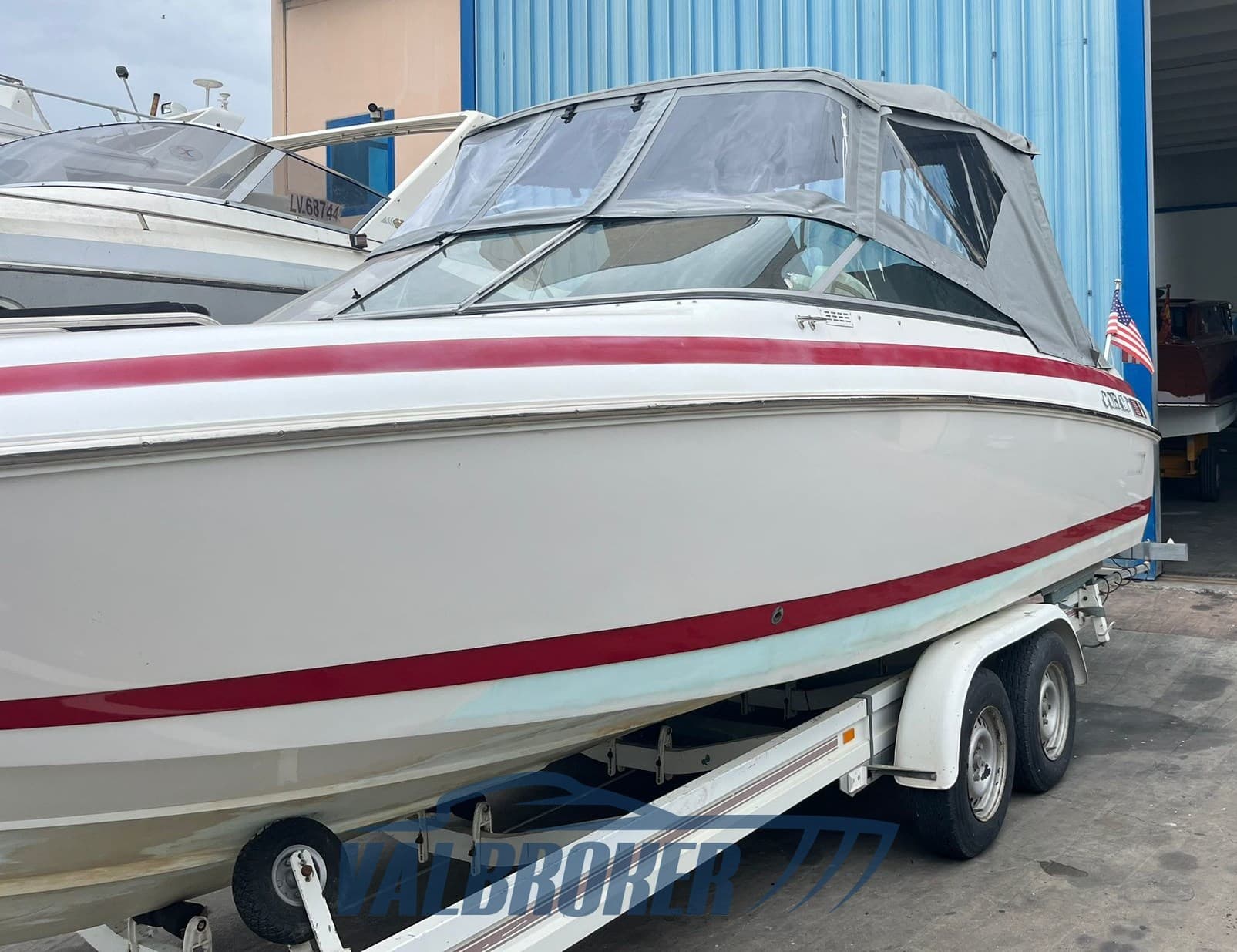 Cobalt 253 - Deck View Cobalt 253 - Deck View