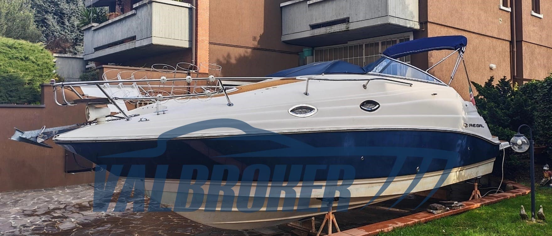 Regal Marine 2665 - Main View Regal Marine 2665 - Main View