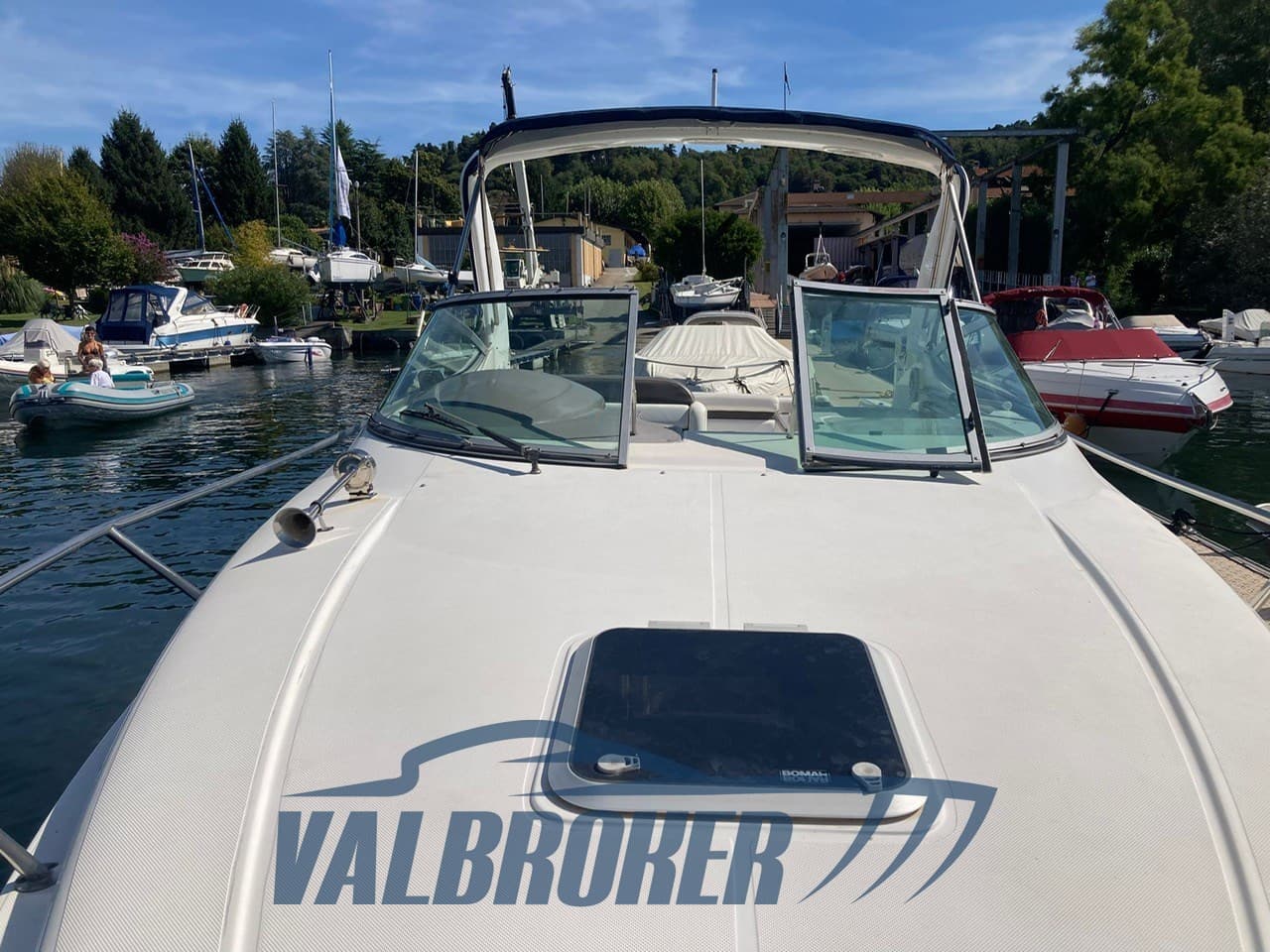 Rinker Rinker 280 - Deck View Rinker Rinker 280 - Deck View
